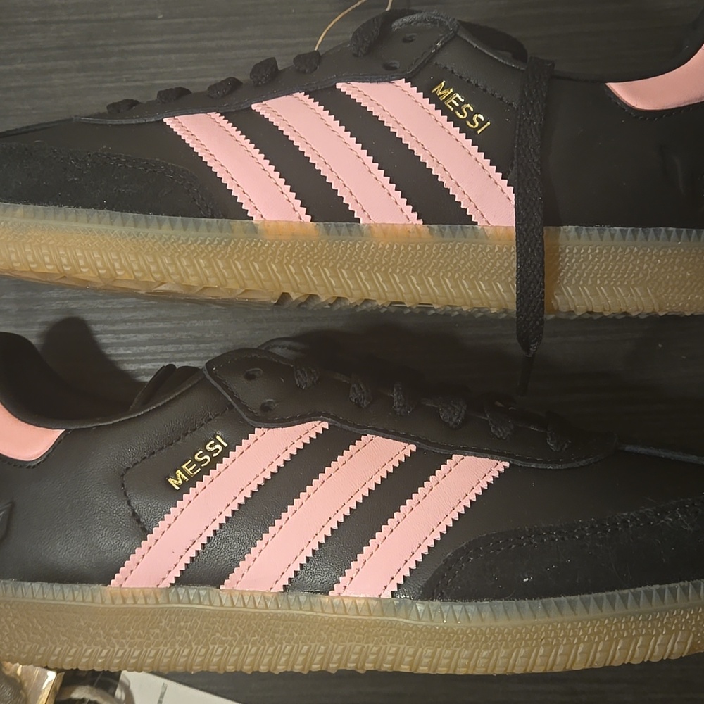 Adidas Black and Pink Samba Messi Sneakers Size 8 NEW - Picture 2 of 8